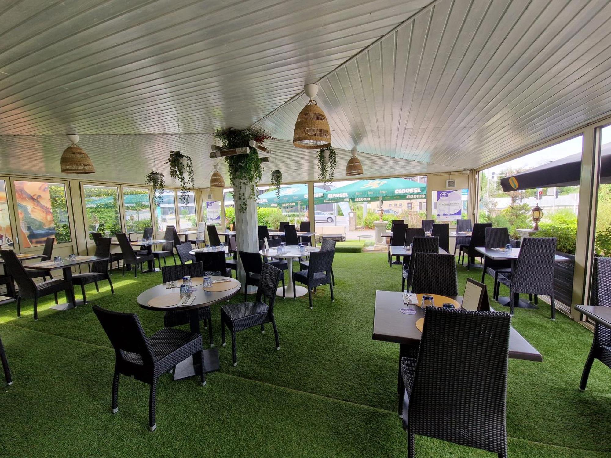 Bivius Hotel Restaurant Luxembourg Strassen Esterno foto