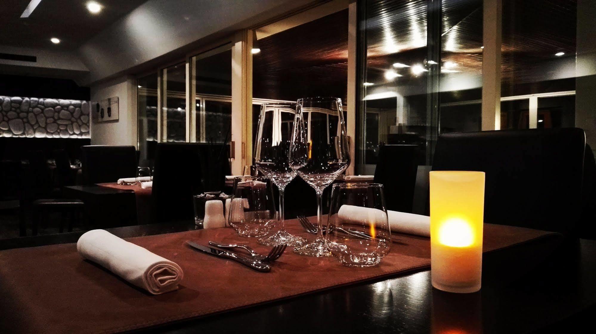 Bivius Hotel Restaurant Luxembourg Strassen Esterno foto